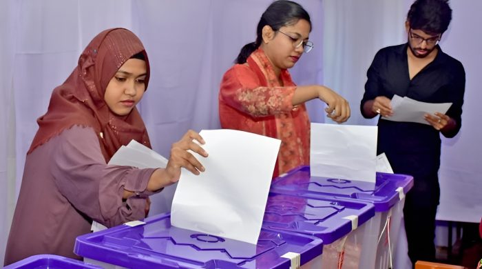 চাকসু নির্বাচন ২০২৫, চট্টগ্রাম বিশ্ববিদ্যালয়, ভোটগ্রহণ, চবি নির্বাচন কমিশন, ভোটের হার, ওএমআর পদ্ধতি, চবি খবর