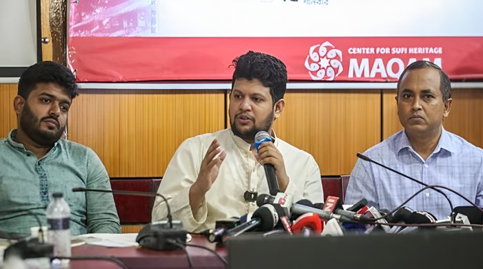 তথ্য উপদেষ্টা মাহফুজ আলম, সংঘাত, নির্বাচন, ধর্মীয় রাজনীতি, মাজার সংস্কৃতি, অন্তর্বর্তীকালীন সরকার, বাংলাদেশ রাজনীতি
