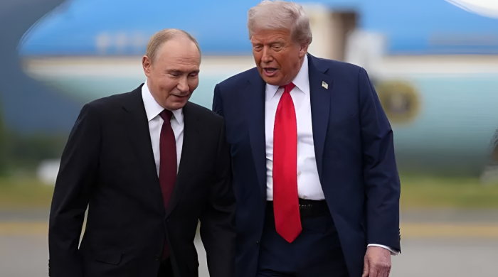 ইউক্রেন যুদ্ধ, ট্রাম্প-পুতিন বৈঠক, রাশিয়া-যুক্তরাষ্ট্র উত্তেজনা, শান্তি আলোচনা, যুদ্ধবিরতি, দোনবাস, নিষেধাজ্ঞা, স্টিভ উইটকফ, আলাস্কা সম্মেলন