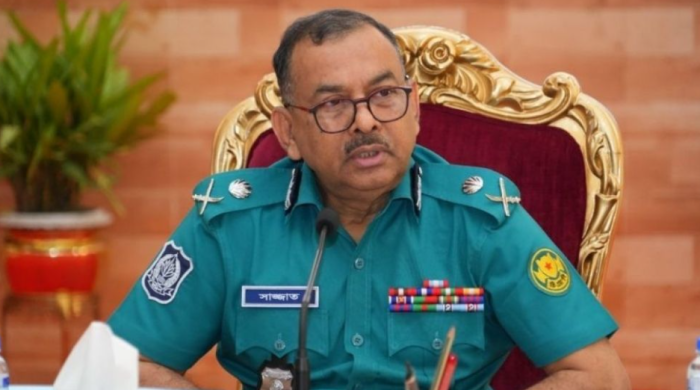 ডিএমপি কমিশনার, গুলির নির্দেশ, ঢাকা মহানগর পুলিশ, অগ্নিসংযোগ, ককটেল হামলা, শেখ হাসিনা রায়, নিরাপত্তা ব্যবস্থা, আইনশৃঙ্খলা পরিস্থিতি