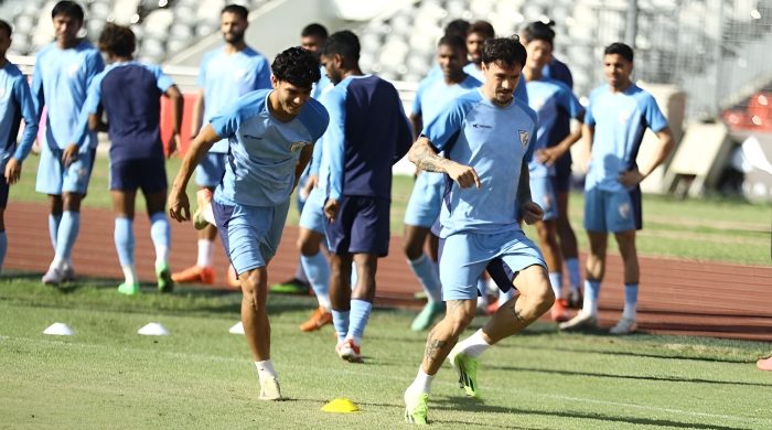 ভারত ফুটবল দল, রায়ান উইলিয়ামস, ফিফা ছাড়পত্র, বাংলাদেশ বনাম ভারত, এশিয়ান কাপ বাছাই, ফুটবল স্কোয়াড তালিকা, ম্যাচ কমিশনার, ভারতের বিপদ